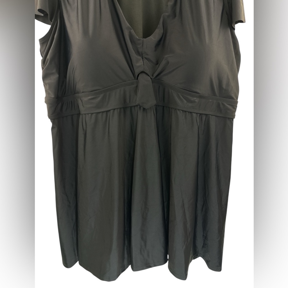 NWT Torrid Wireless Mid Length Flutter Sleeve Swim Dress. Size 6X - Picture 7 of 10